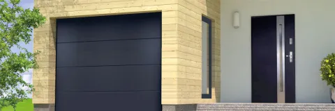 Linia Silver KMT – drzwi z listwą inox